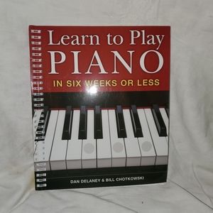 Learn to play piano book